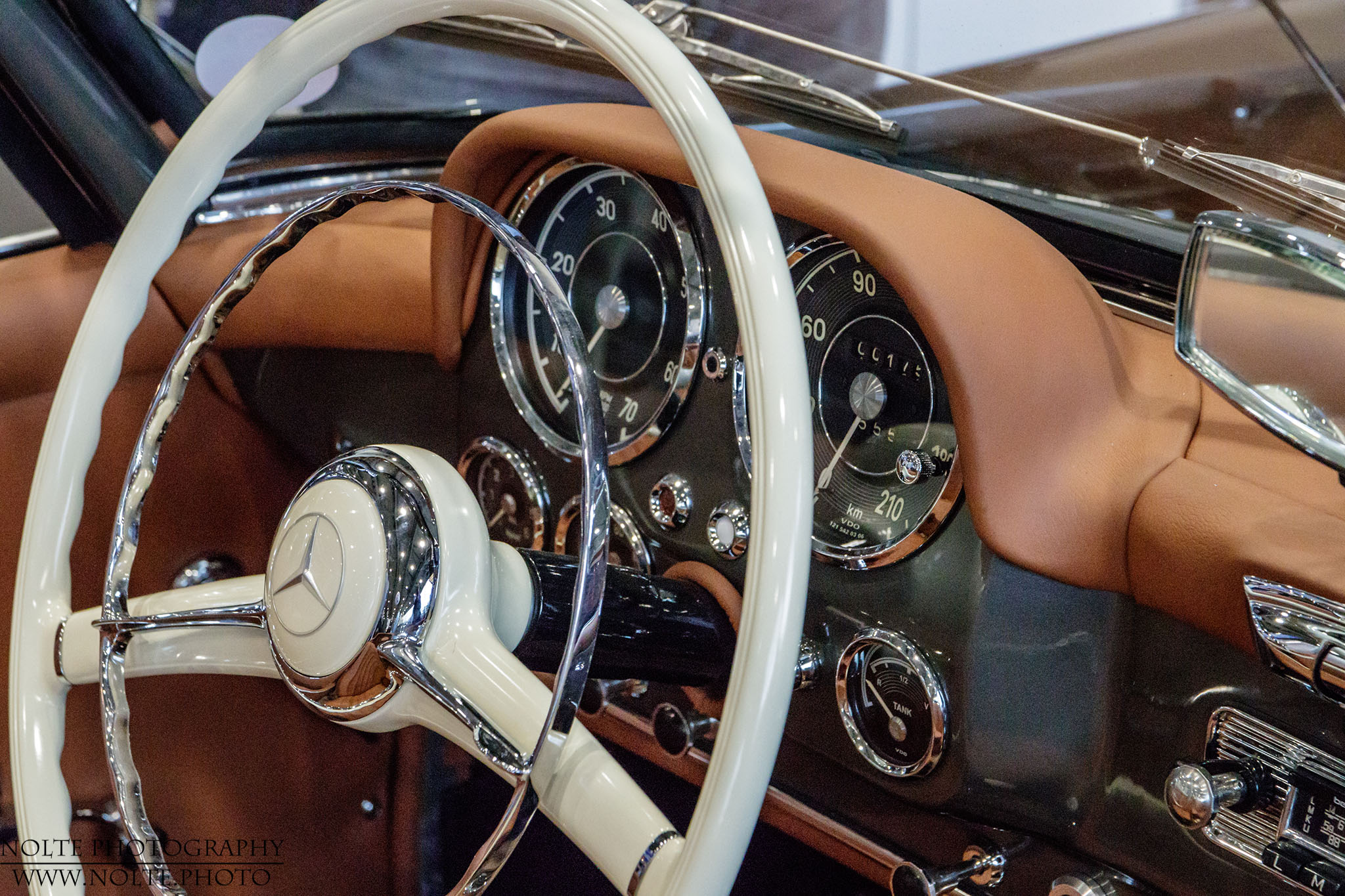 Paradies für Autofahrer in einem 1956er 190 SL.